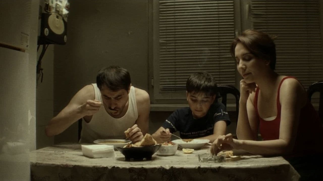 Mavi Tünd Qırmızıの背景画像