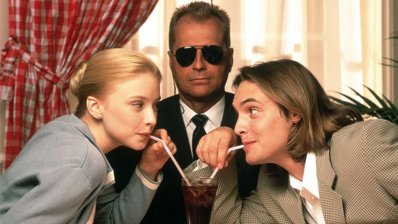 My Date with the President's Daughterの背景画像