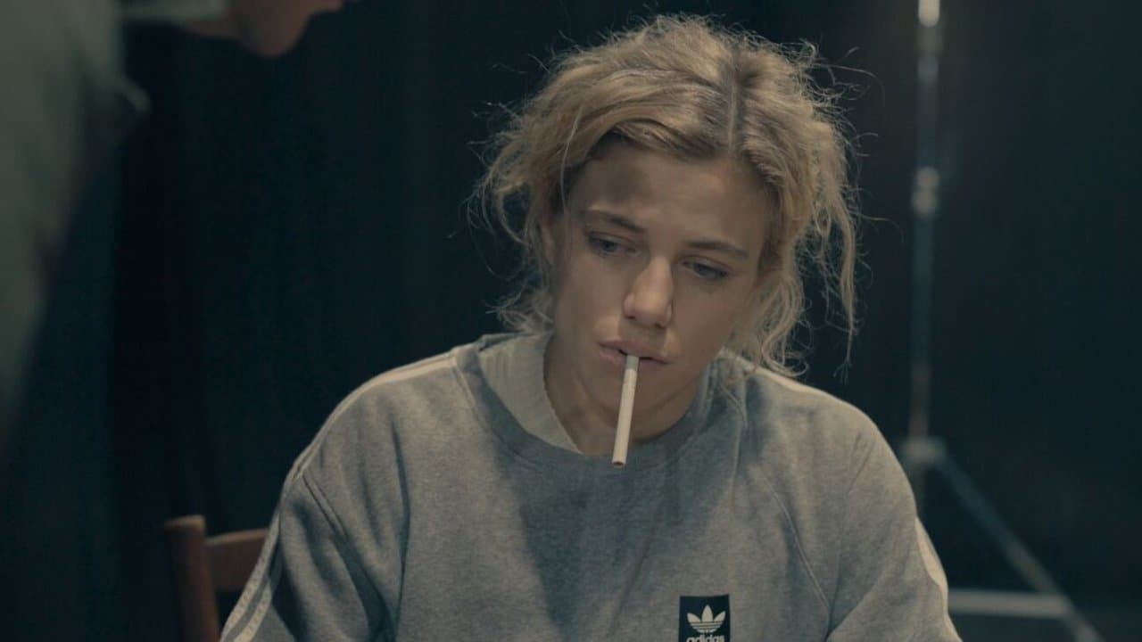 Sola en el paraísoの背景画像