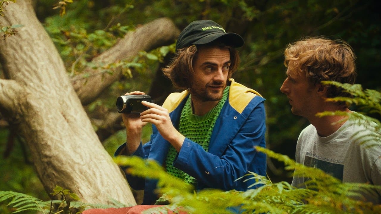 Two Big Feetの背景画像