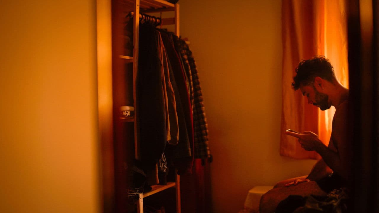 Ask Me When I’m Coming Homeの背景画像