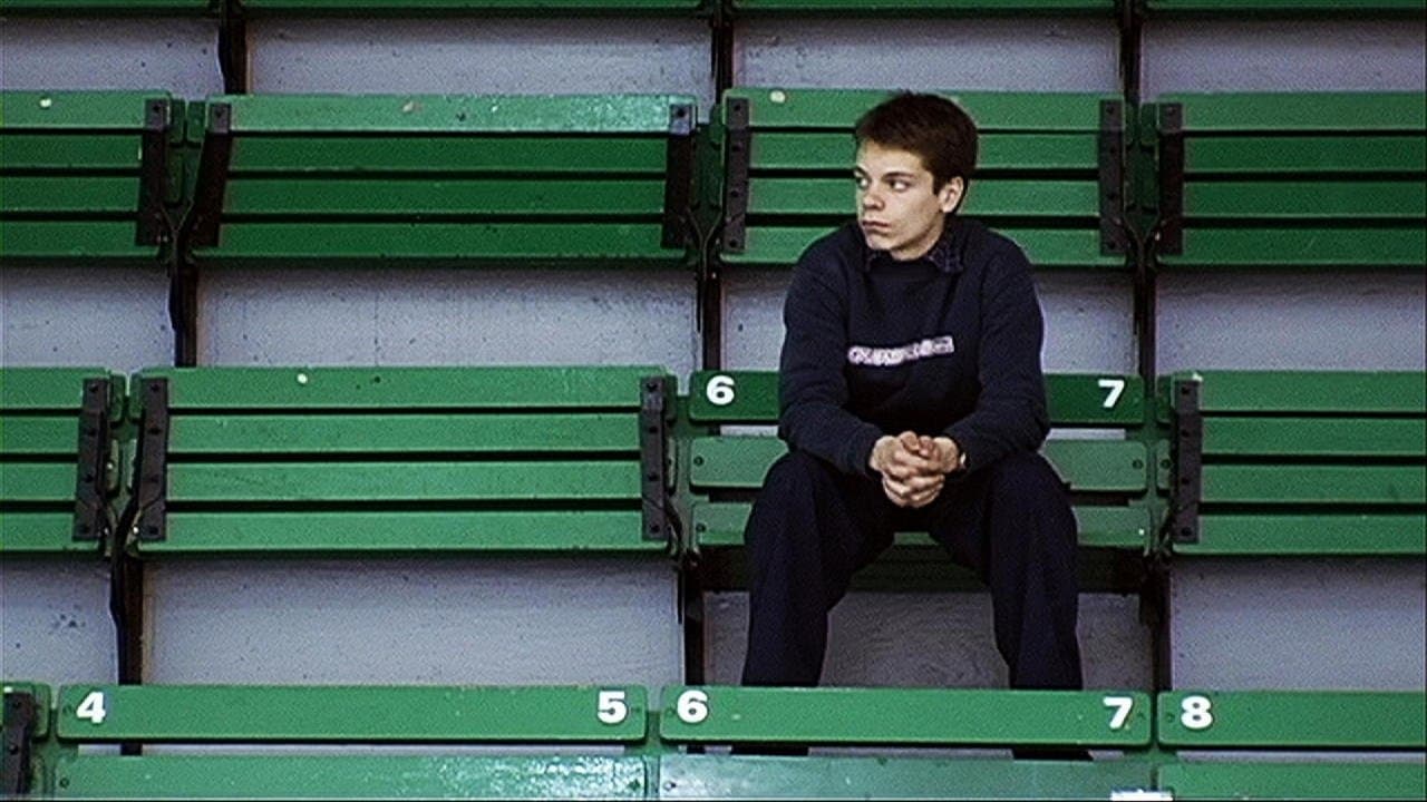 À l'ouest de Plutonの背景画像