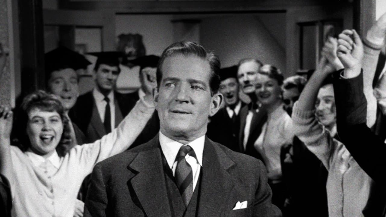 Carry On Teacherの背景画像