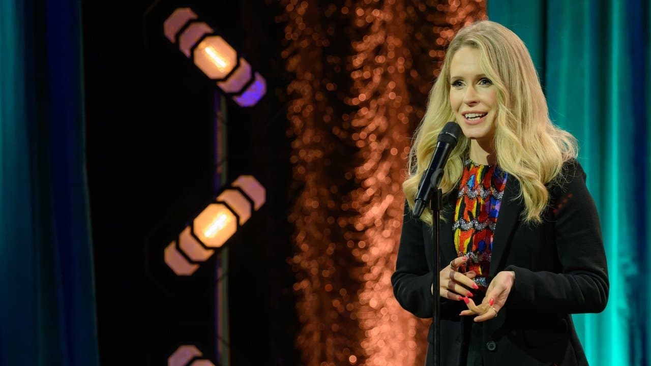 Lucy Beaumont: Live From The Royal Court Theatreの背景画像