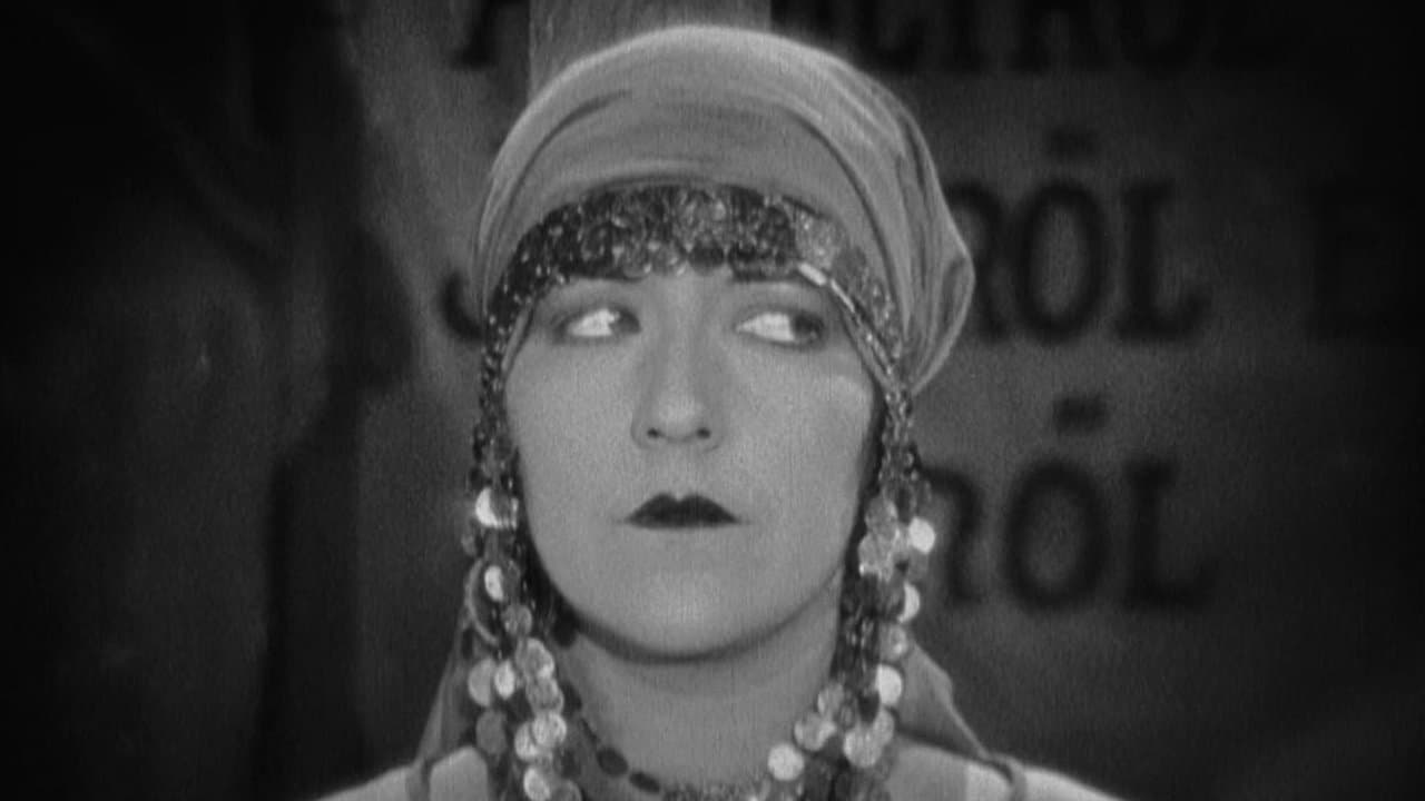 The Mysticの背景画像