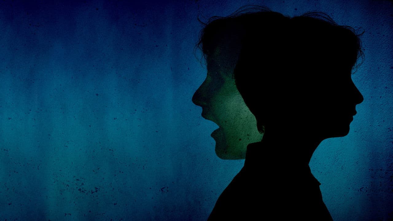 The Trouble With Tessaの背景画像