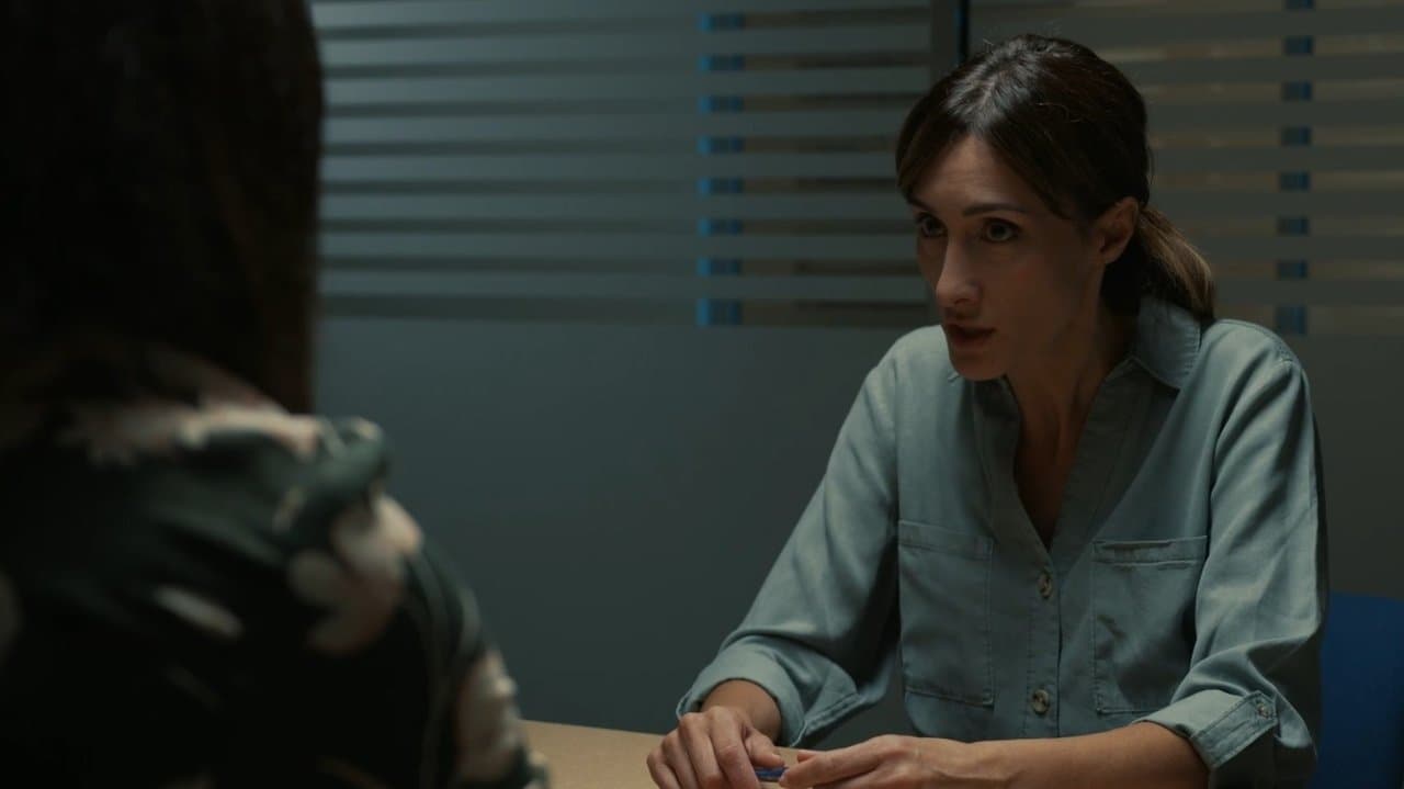 E logo, quen foi?の背景画像