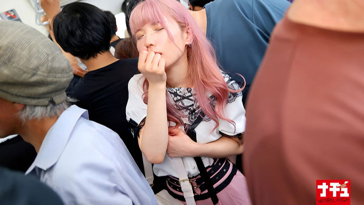 ミニスカ生足羞恥8 短いスカートをめくってバックからやりまくれ!の背景画像