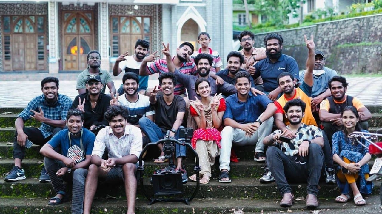 മനസ്സിൽ ഞാനാണോの背景画像