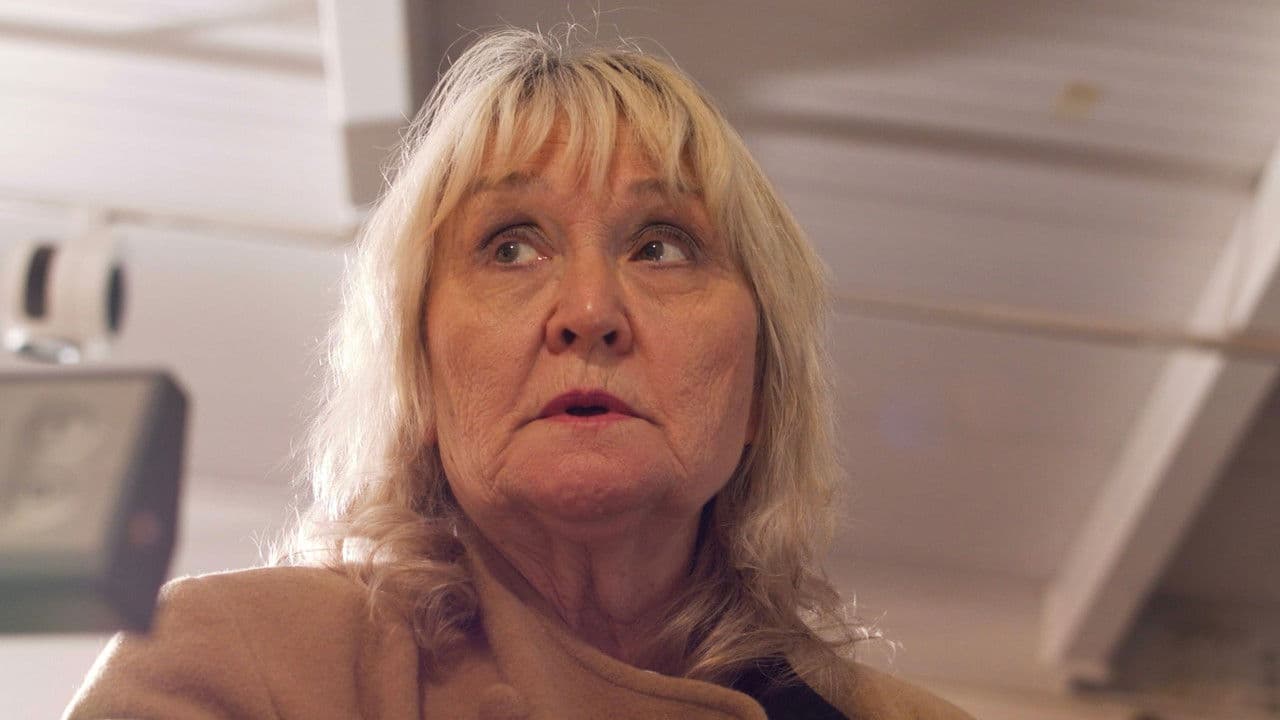 Mrs Mavis and the Bodyの背景画像