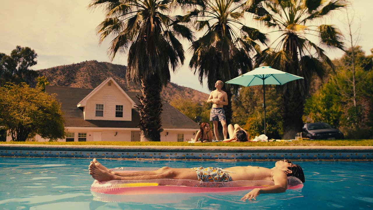 Una calurosa tarde de veranoの背景画像