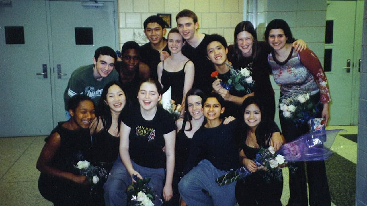 In the Shadow of the Towers: Stuyvesant High on 9/11の背景画像