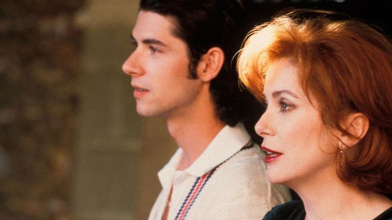 Généalogies d'un crimeの背景画像