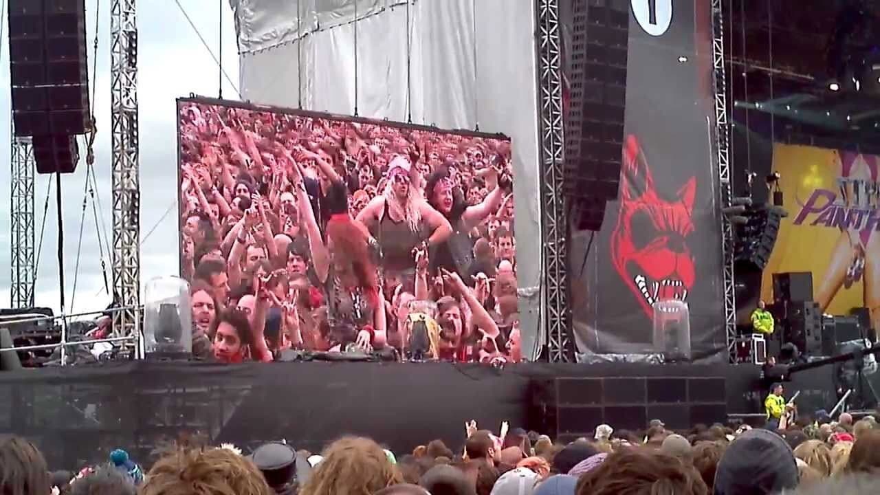 Steel Panther - Download Festival 2012の背景画像