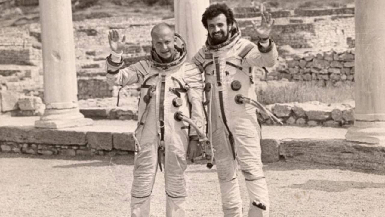 Под созвездием Близнецовの背景画像