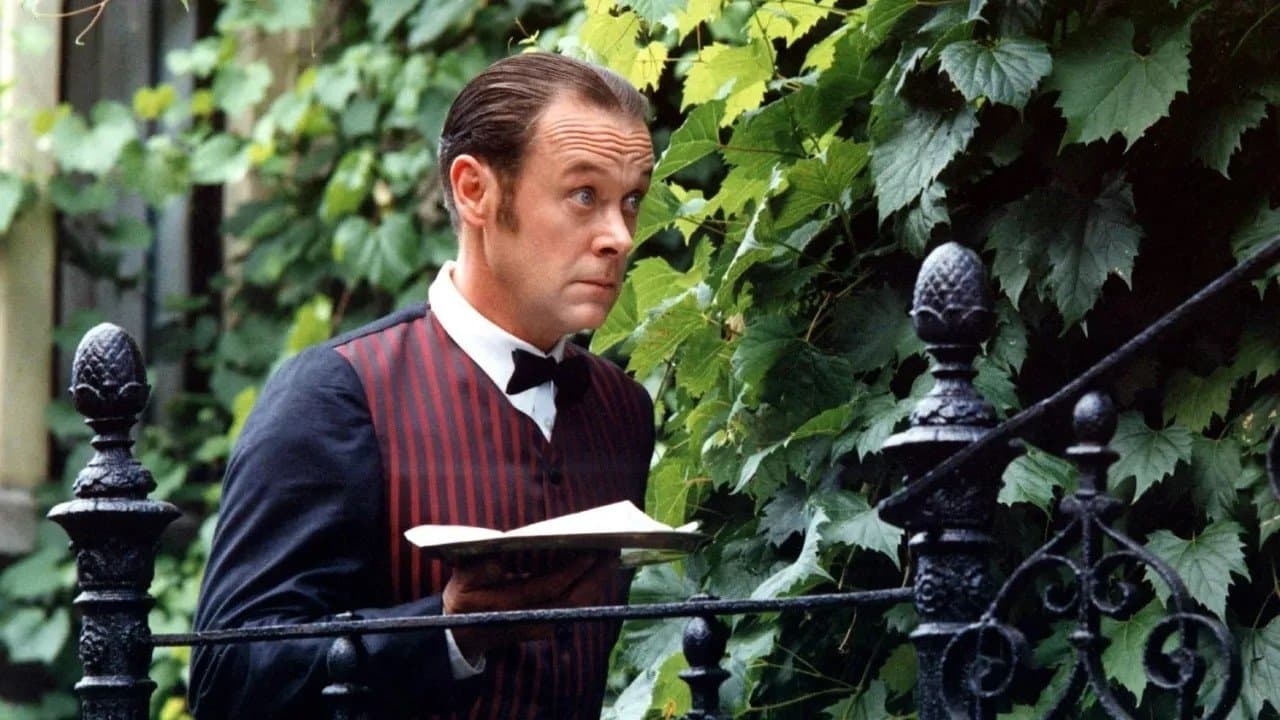 Saturninの背景画像