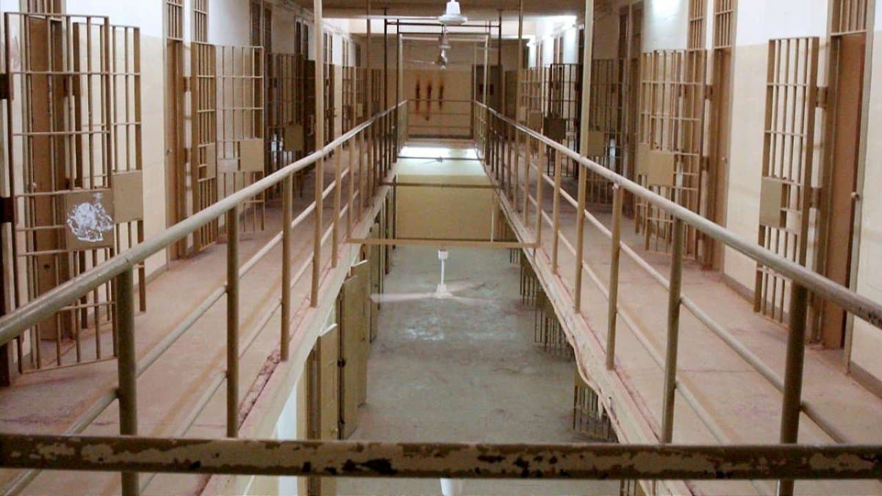 Ghosts of Abu Ghraibの背景画像