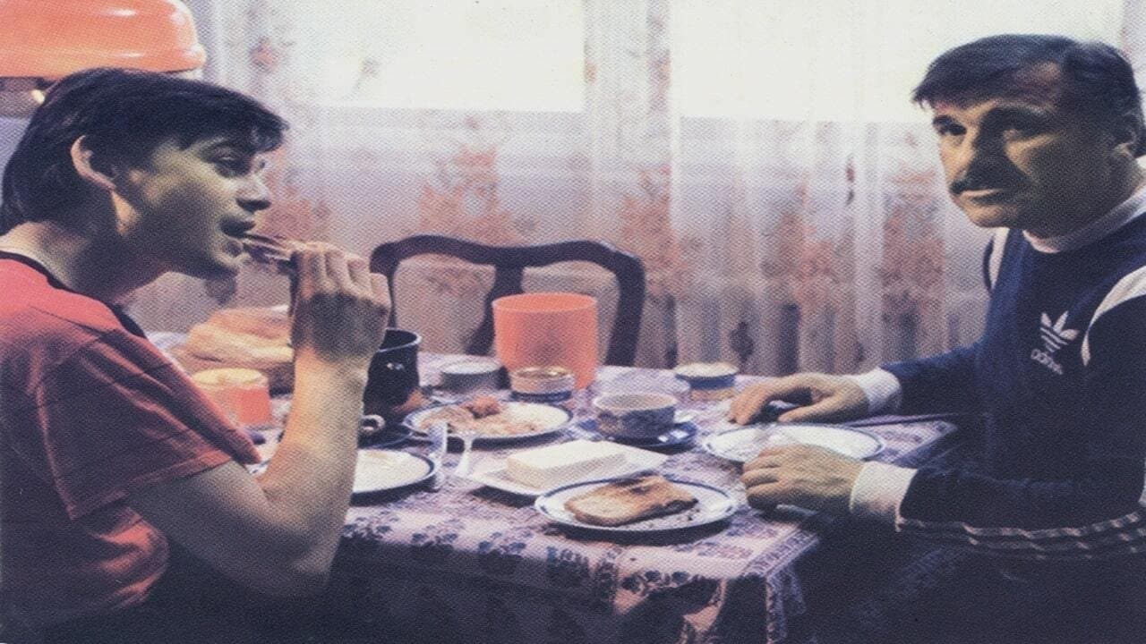 Pejzaži u magliの背景画像