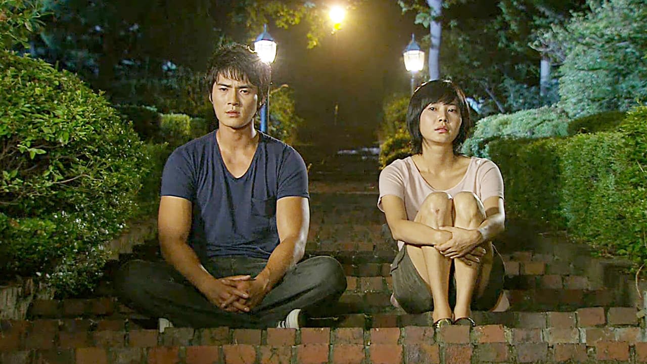 8월에 내리는 눈の背景画像