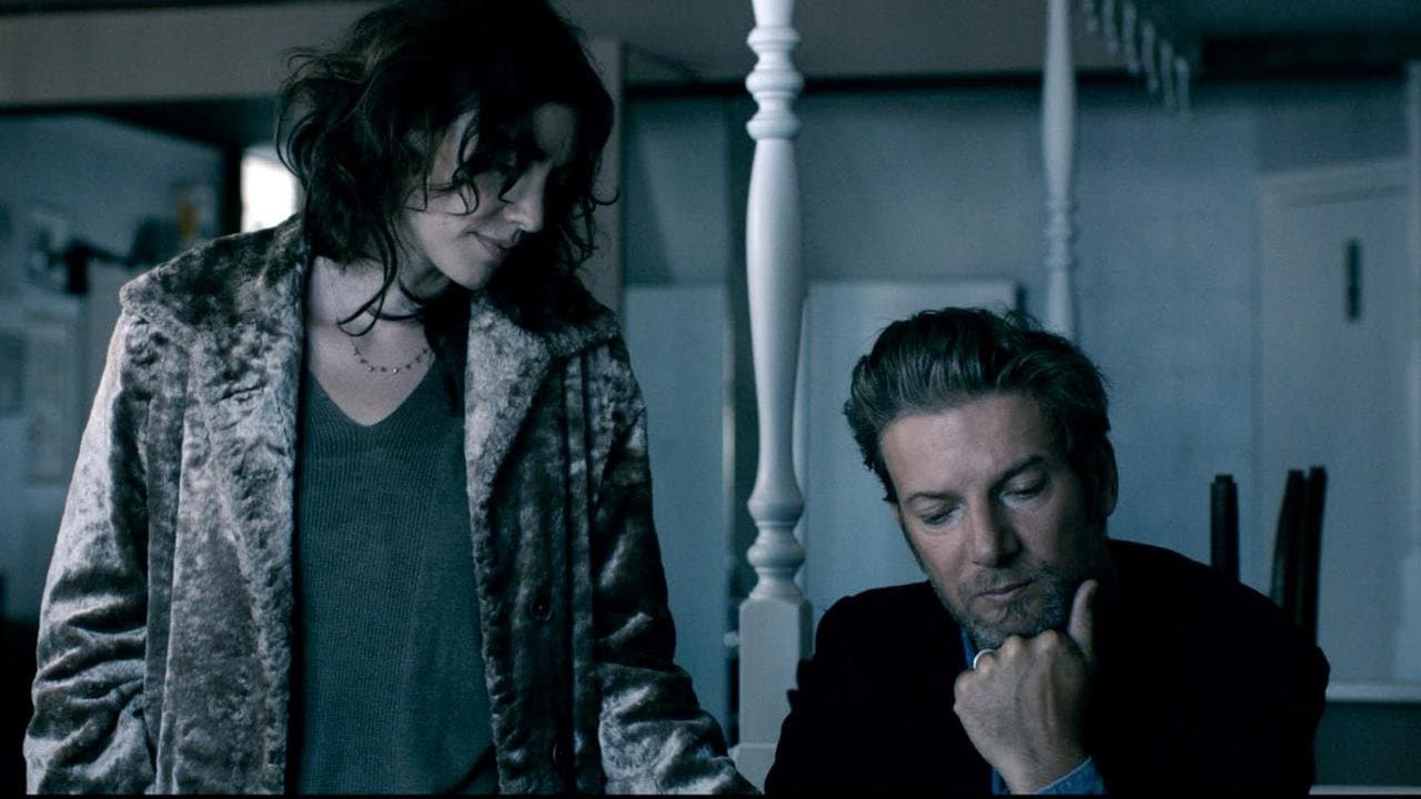 Around Luisaの背景画像