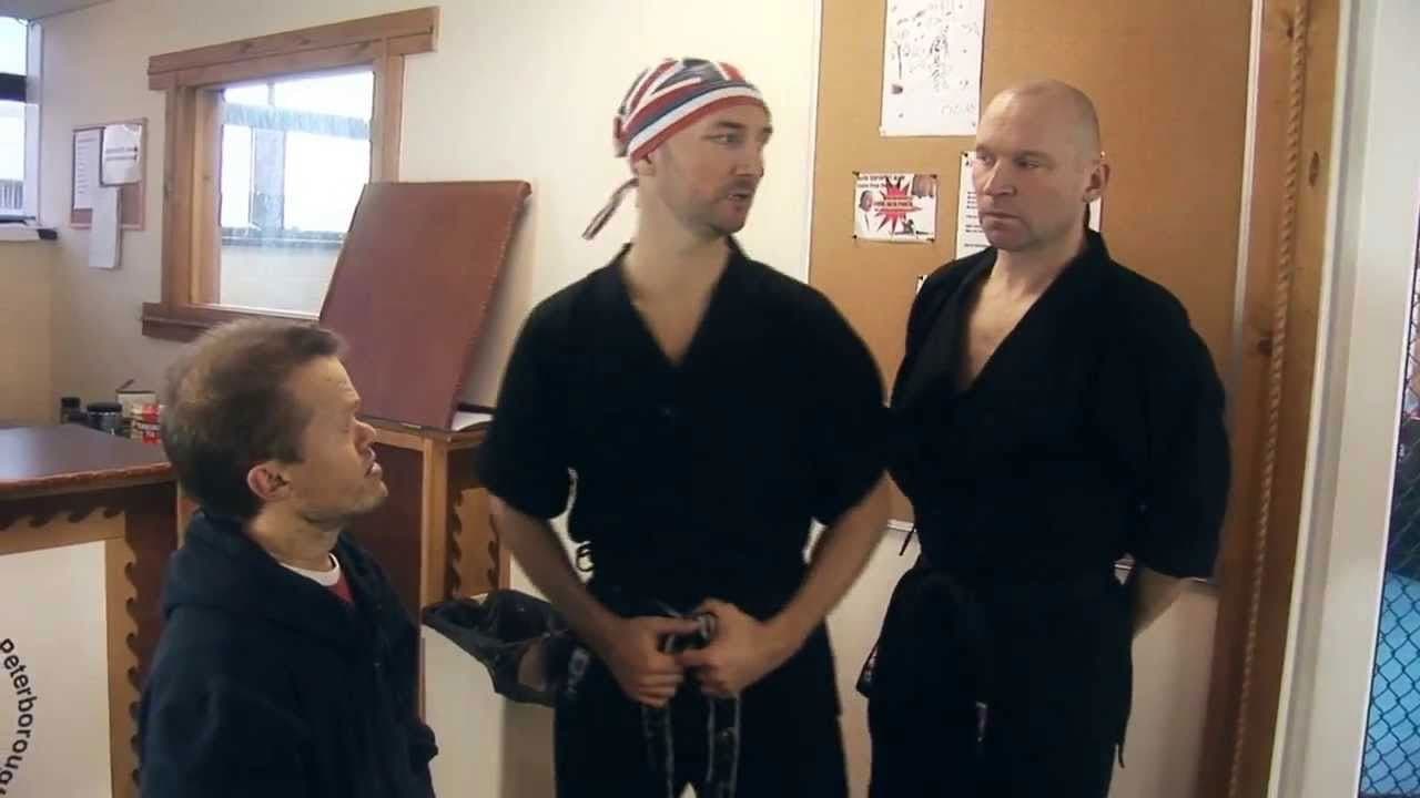 On the Ropesの背景画像