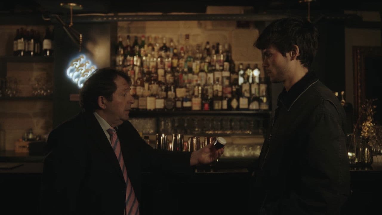 13 en têteの背景画像