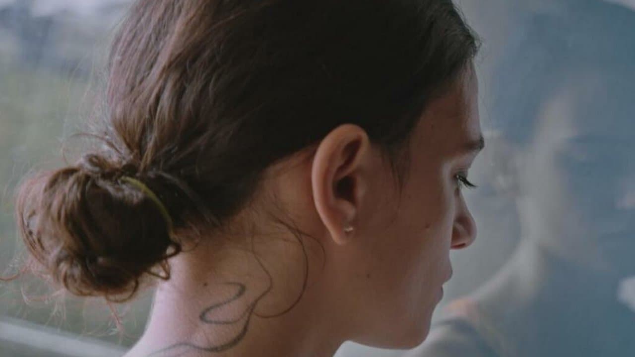 Aynı İpte Asılıの背景画像