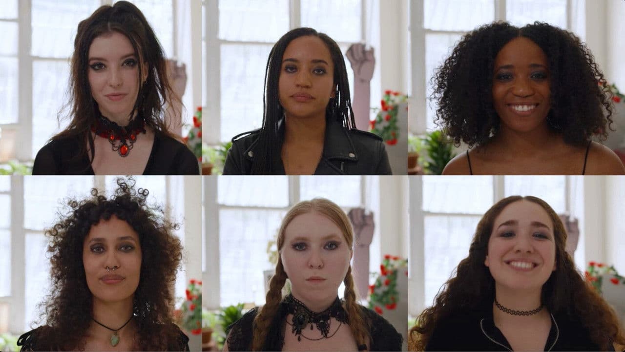 Bushwitchesの背景画像