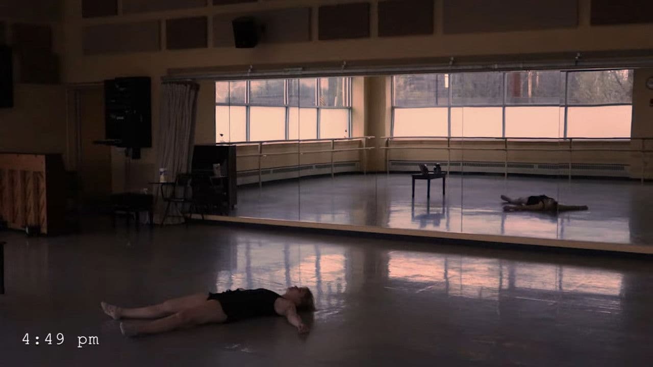 non-dancer vs. obsessive aspiration for four perfect fouettésの背景画像