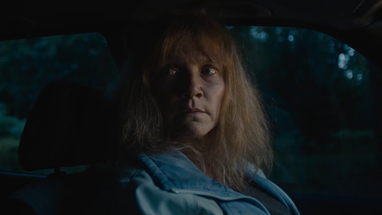 Catching the Busの背景画像