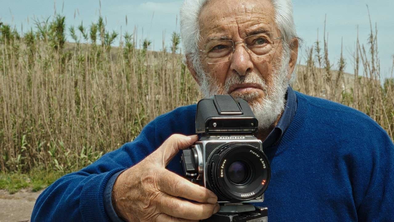 Un ritratto in movimento - Omaggio a Mimmo Jodiceの背景画像