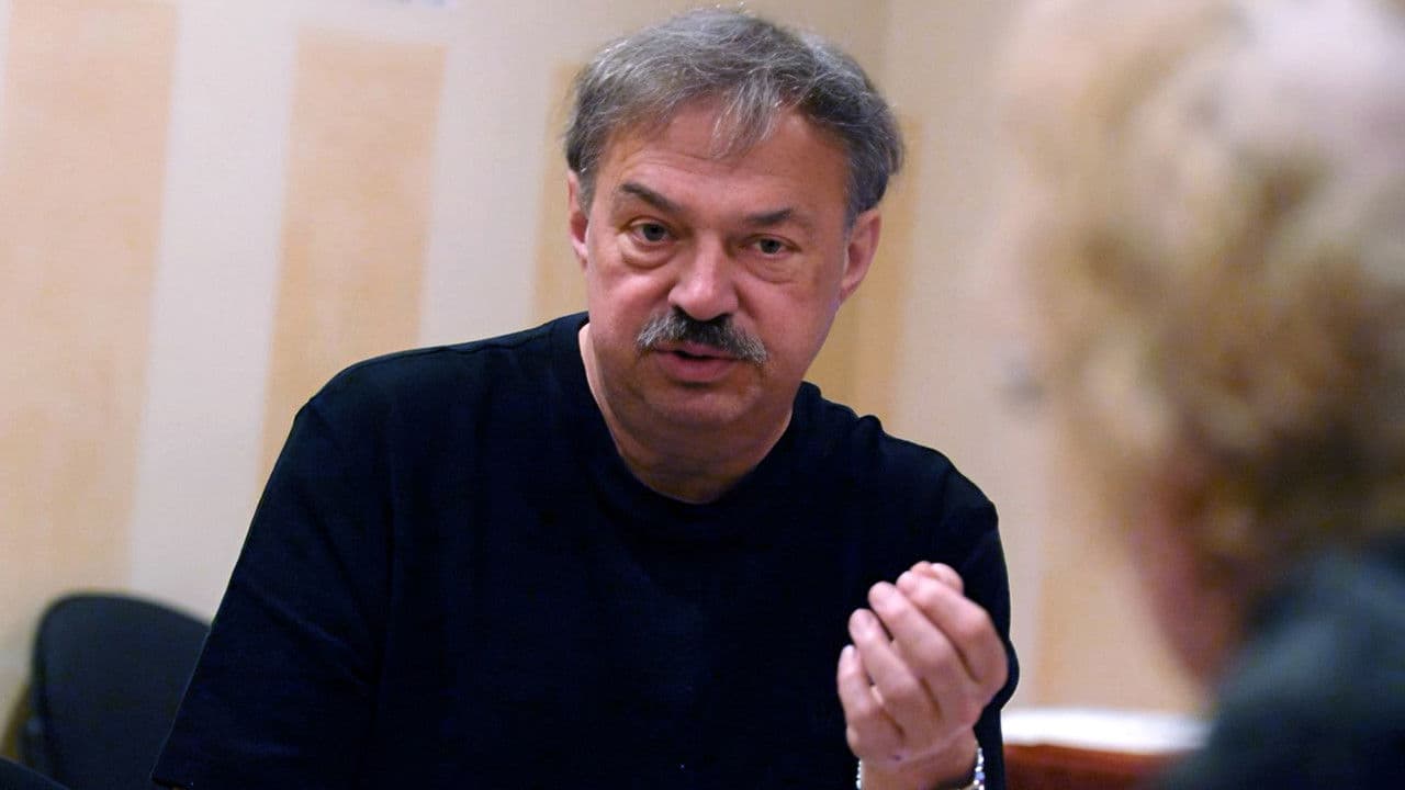 La Bataille De La Productionの背景画像