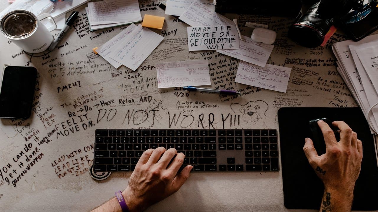 From My Eyesの背景画像