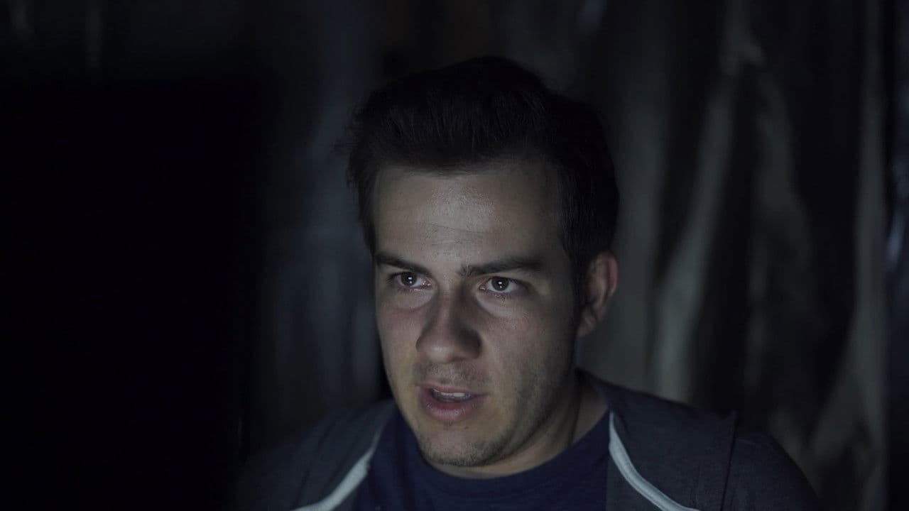 Down the Rabbit Holeの背景画像