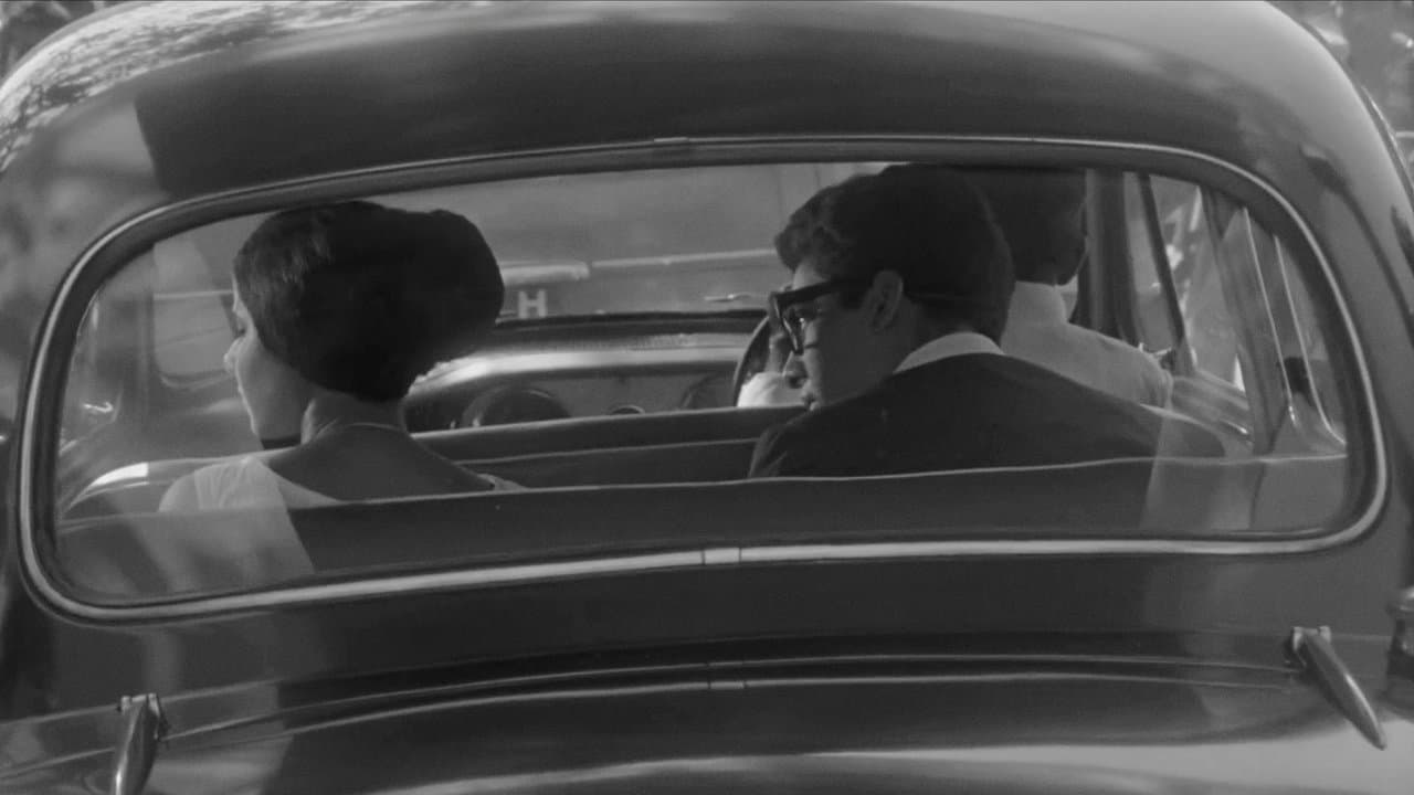 The Glass Paneの背景画像