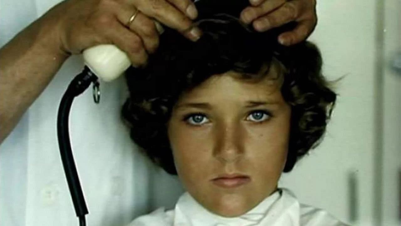 Наследница по прямойの背景画像