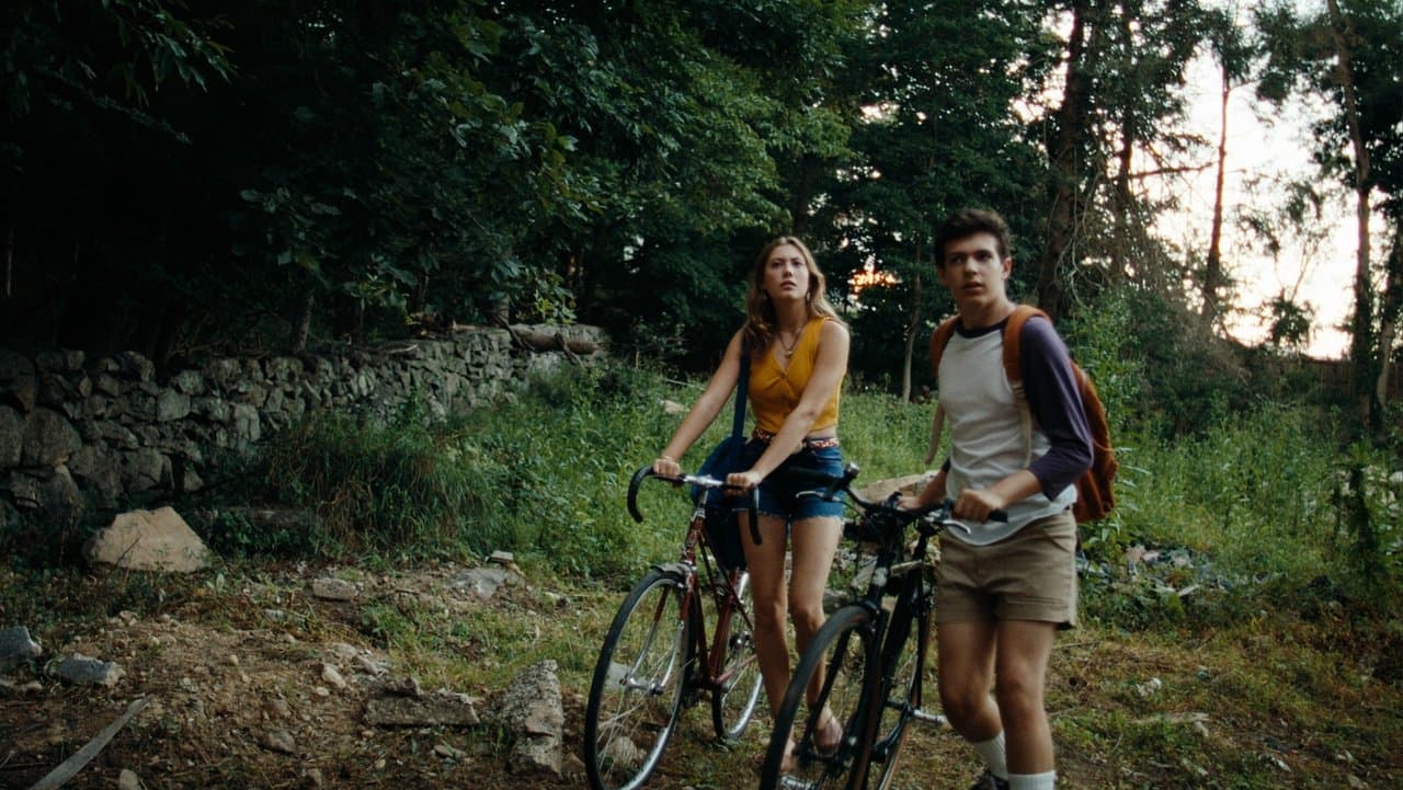 The Lake in the Skyの背景画像