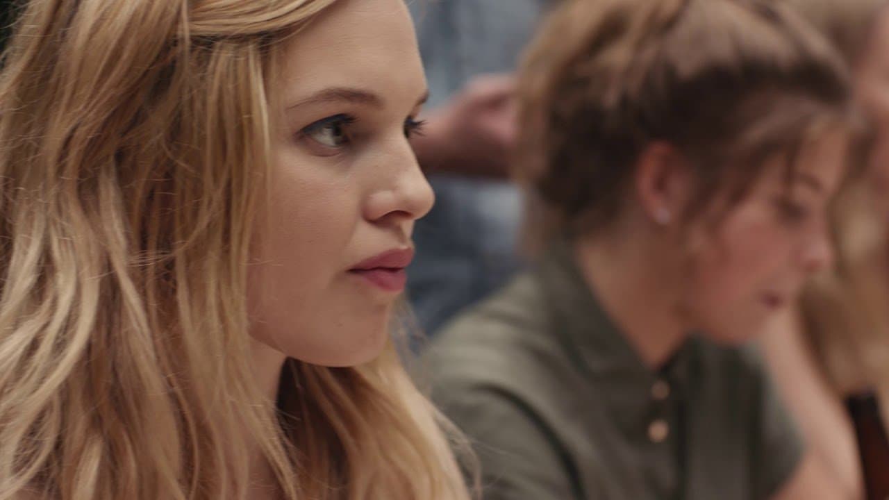 Tangles and Knotsの背景画像