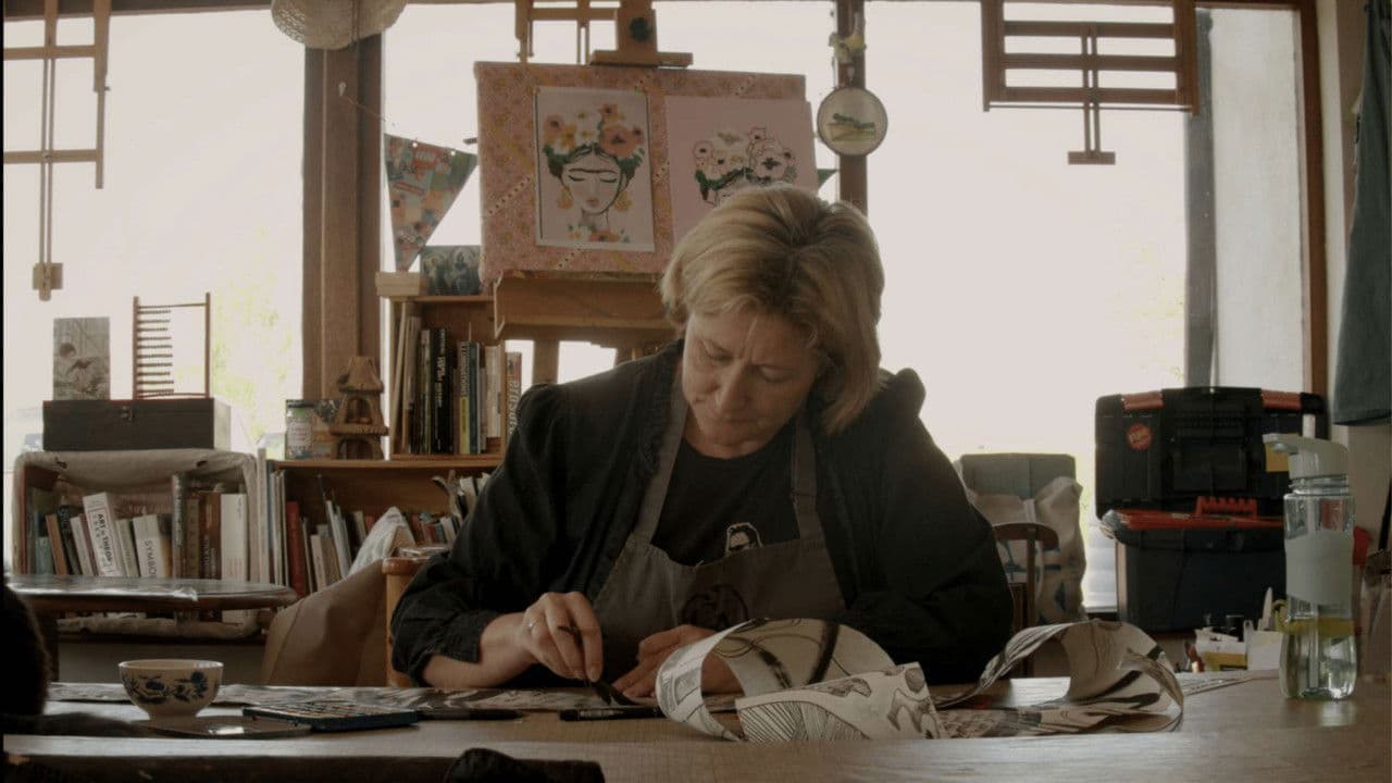 Walking the Labyrinthの背景画像