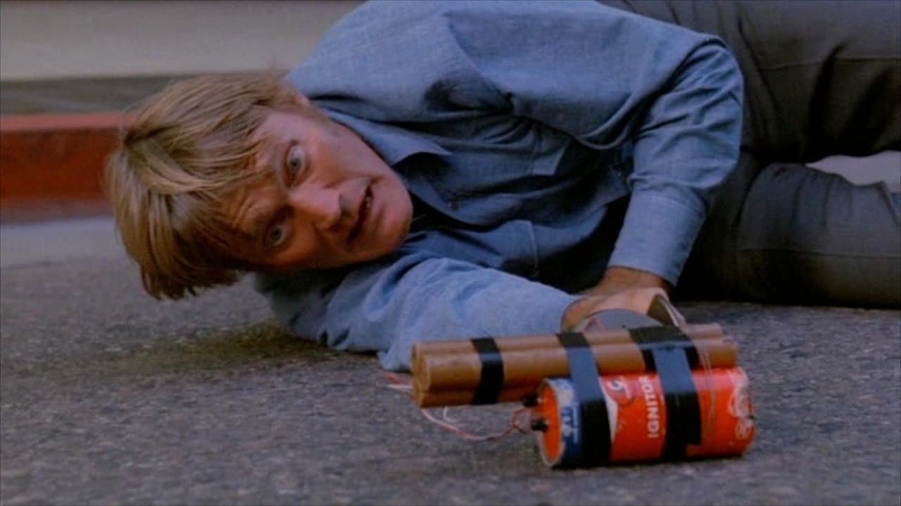 マッドボンバーの背景画像