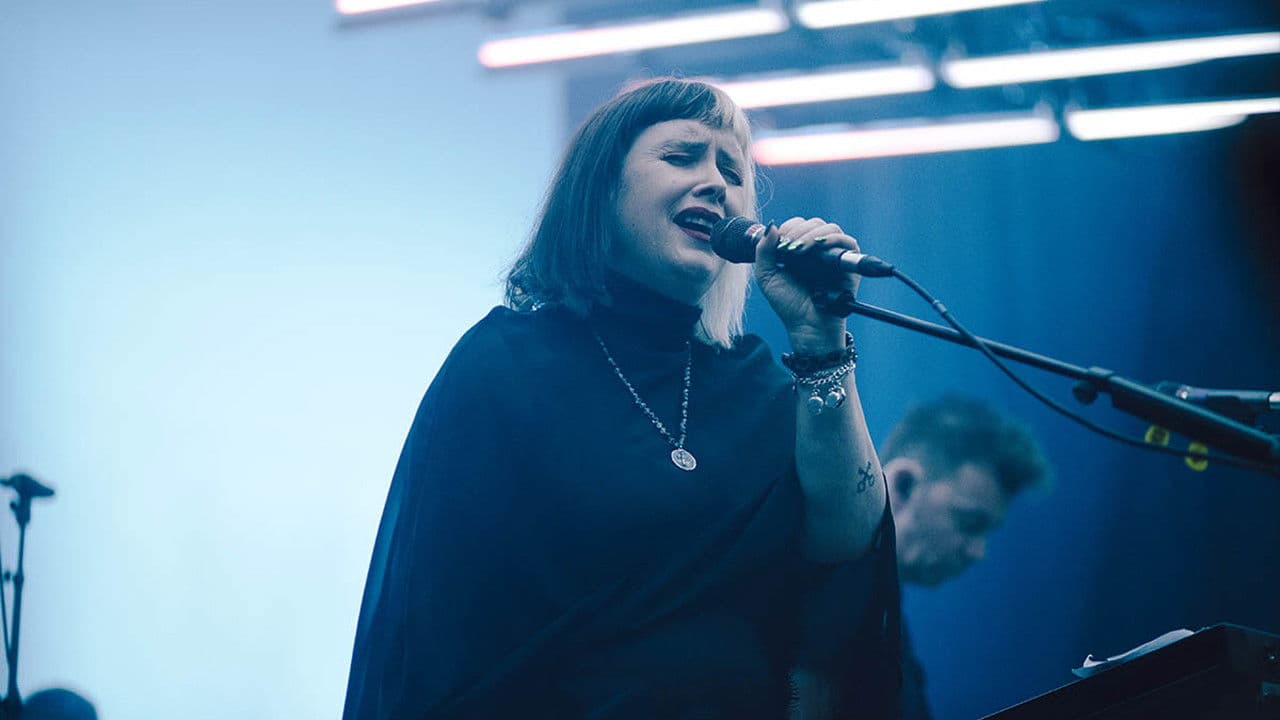 Slowdive: Echoes with Jehnny Bethの背景画像