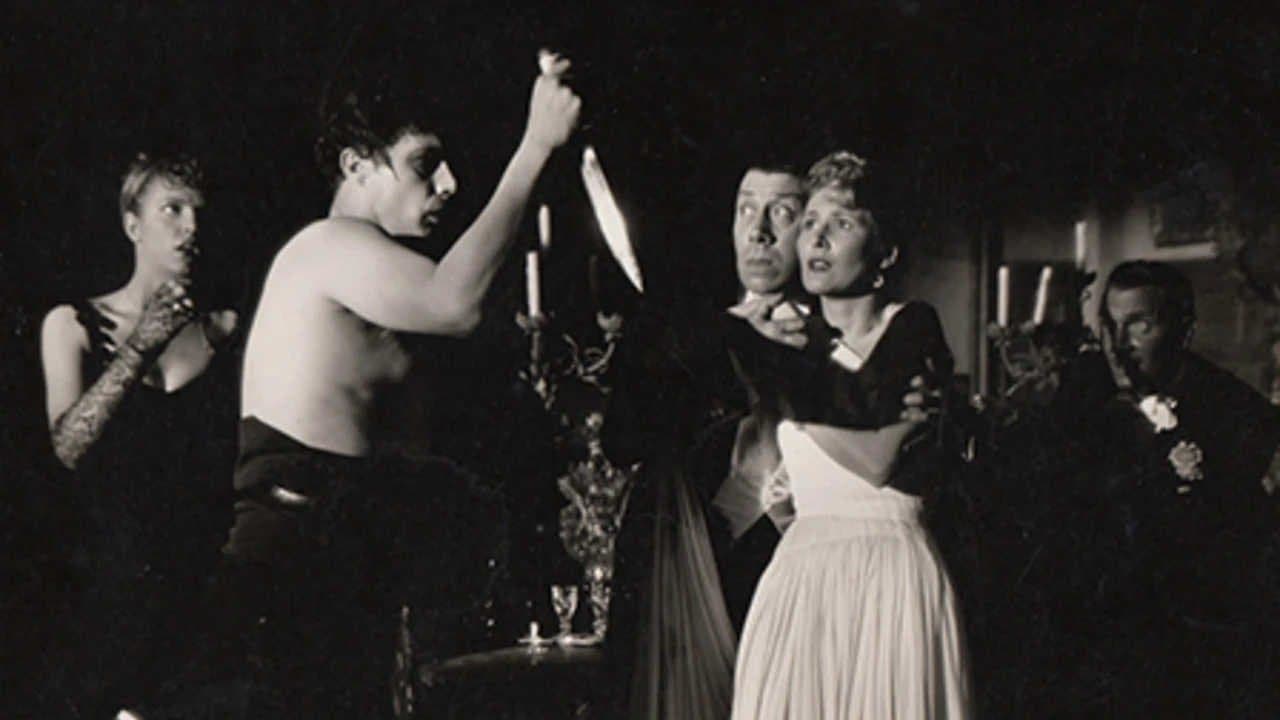 On demande un assassinの背景画像