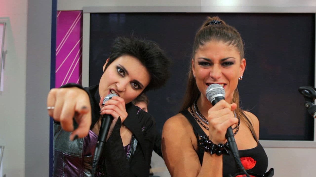 Almas Penadasの背景画像