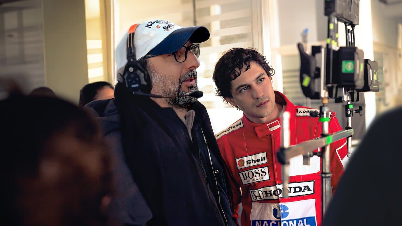 Senna por trás das camerasの背景画像