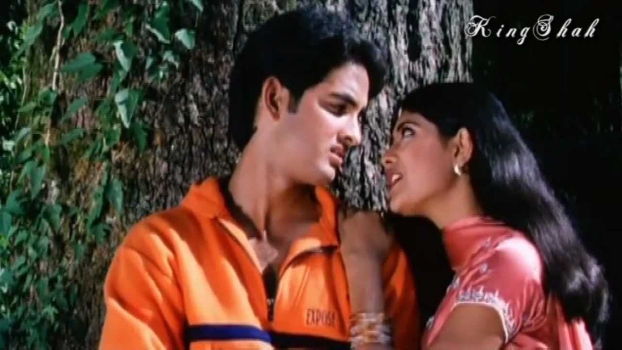 Pyaar Zindagi Haiの背景画像