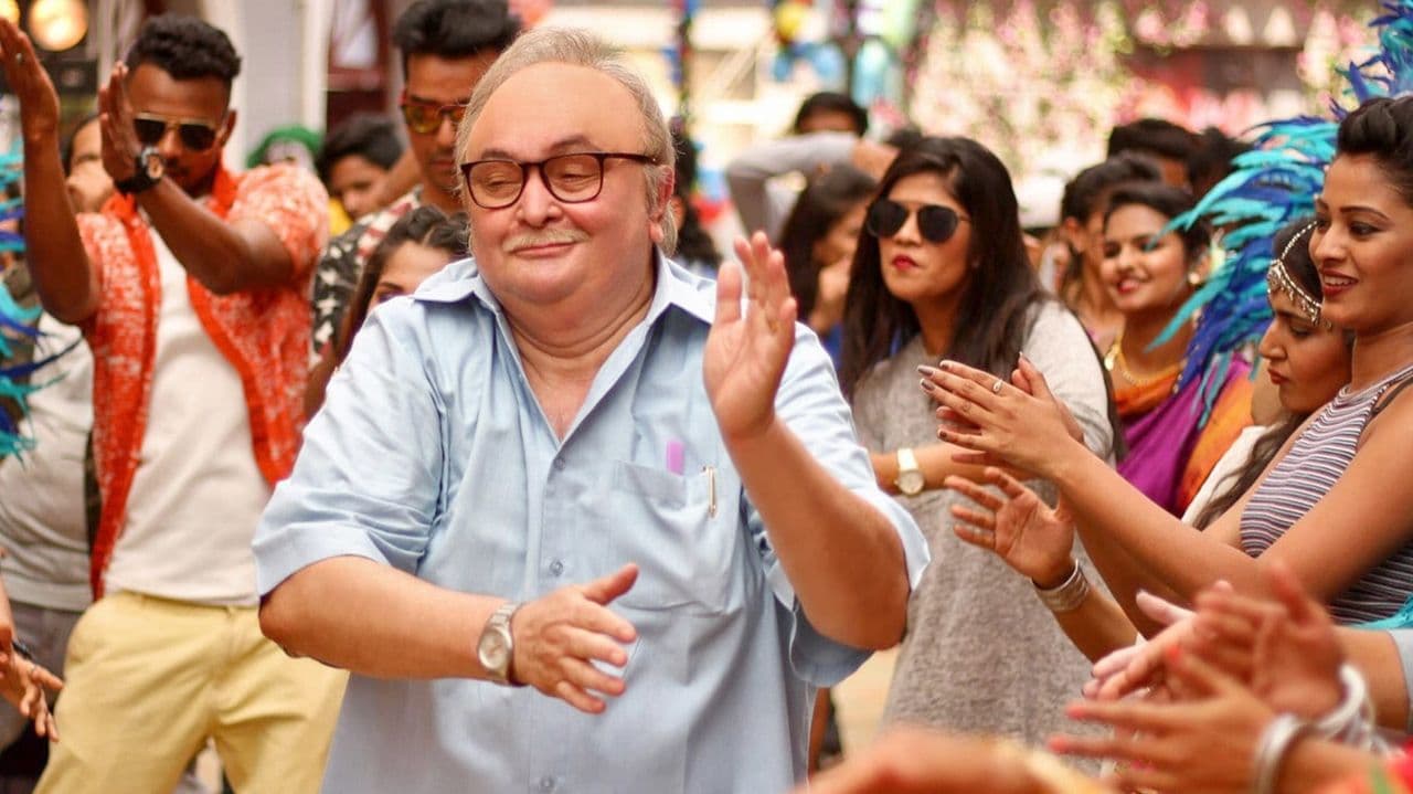 102 Not Outの背景画像