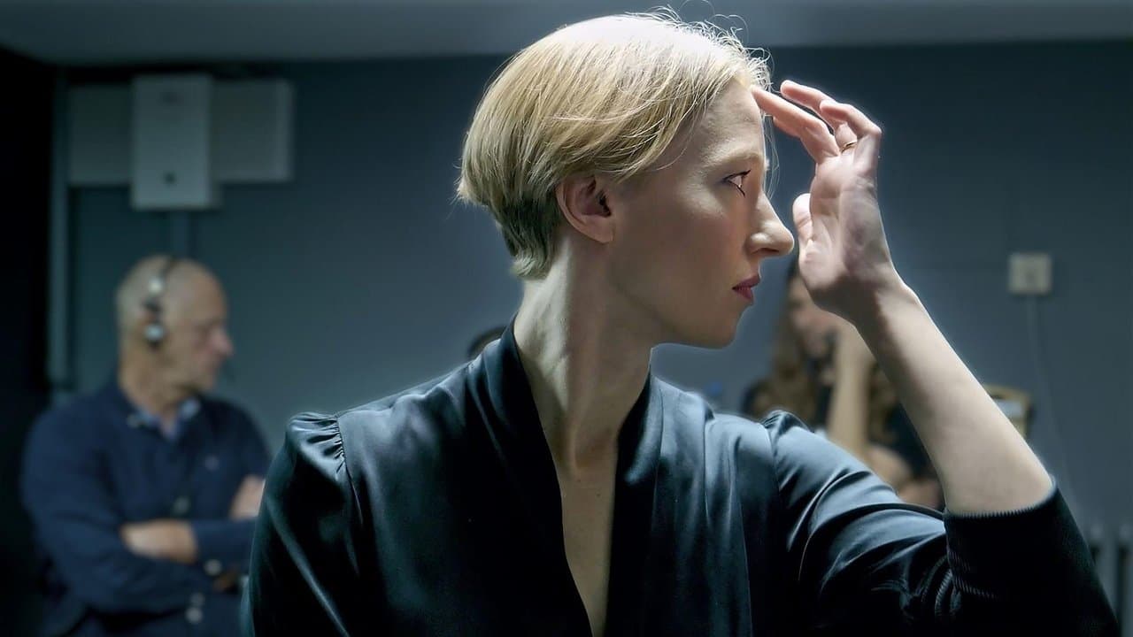 Joana Mallwitz - Dirigentin Der Weg nach Berlinの背景画像