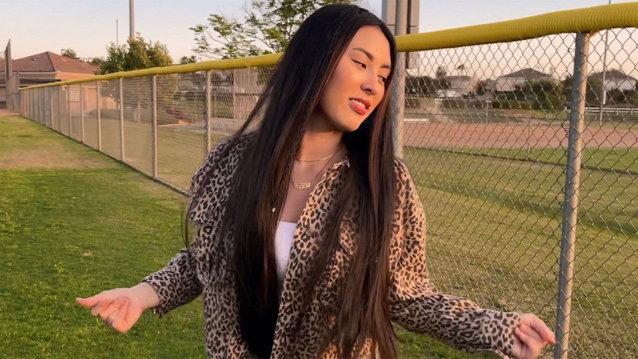 A Teenage Tragedyの背景画像