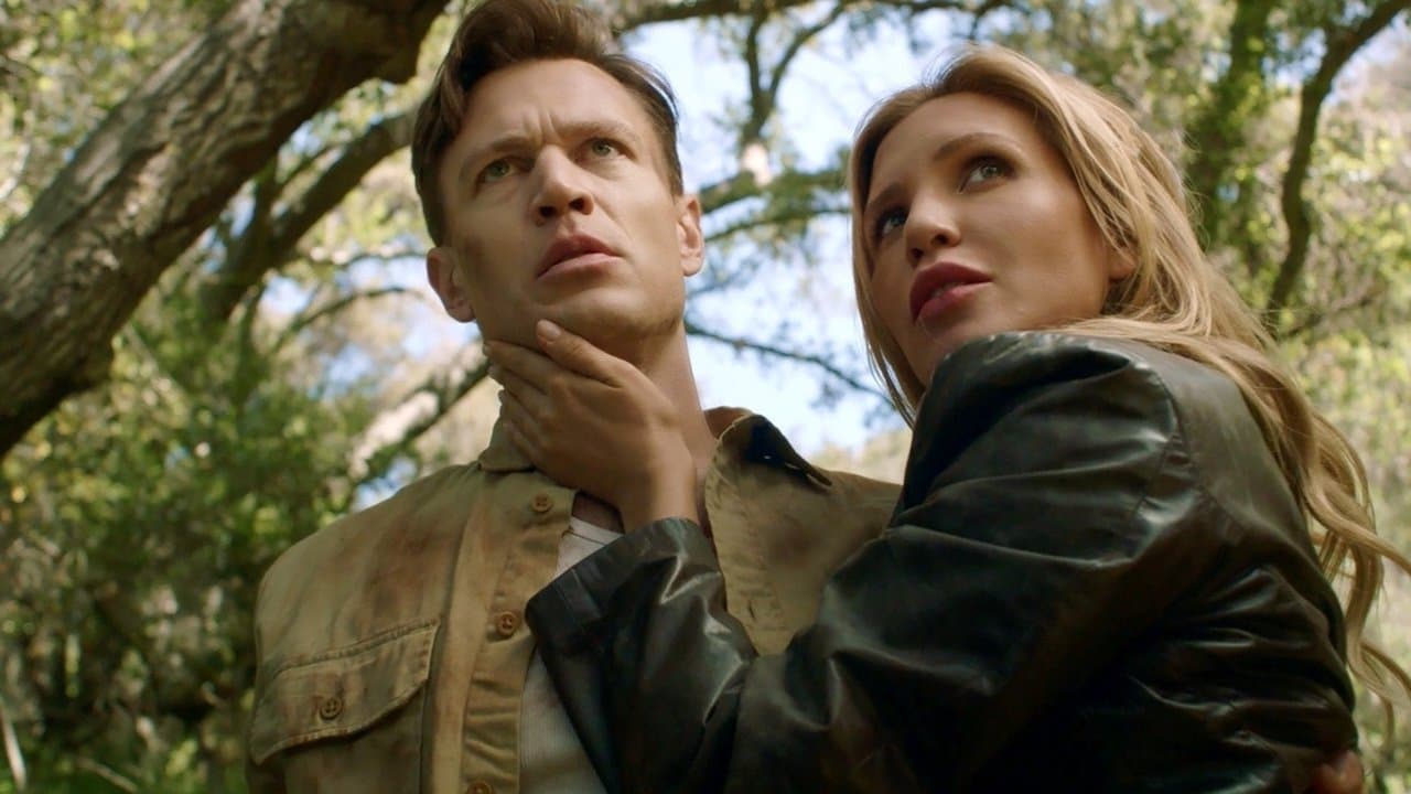 Famous and Fatalの背景画像