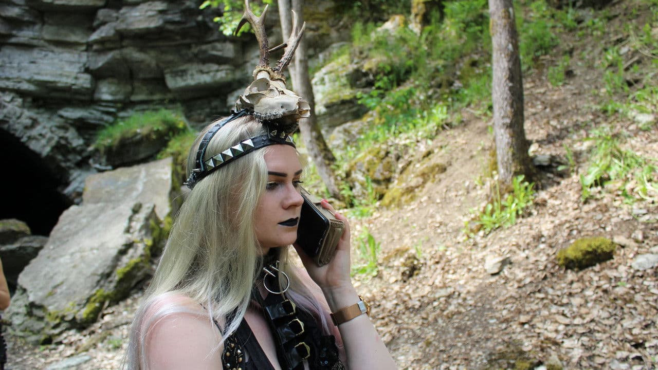 Rikutud hing. Viirusの背景画像